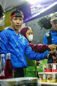 BIB: 
                            <button type="button" onclick="openModal(22307046)" class="btn btn-primary btn-sm float-right btn-popup" data-toggle="modal" data-target=".modal-high-quality">
                        <i class="fas fa-shopping-cart"></i> Add to Cart
                    </button>
                                            <button type="button" onclick="isThisMe(22307046, true)" class="btn btn-success btn-sm float-right btn-popup btn-isme hidden" data-toggle="tooltip" data-placement="bottom" title="นี่คือรูปของคุณใช่ไหม คลิกที่นี่เพื่อเอาเข้าอัลบั้ม">
                        <i class="fas fa-plus"></i> Add to album
                    </button>
                    <button type="button" onclick="isThisMe(22307046, false)" class="btn btn-warning btn-sm float-right btn-popup btn-isnotme hidden">
                        <i class="fas fa-ban"></i> Remove from album
                    </button>